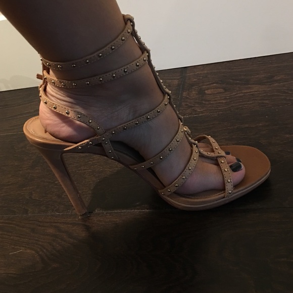 VC Signature Heels - Picture 3 of 5